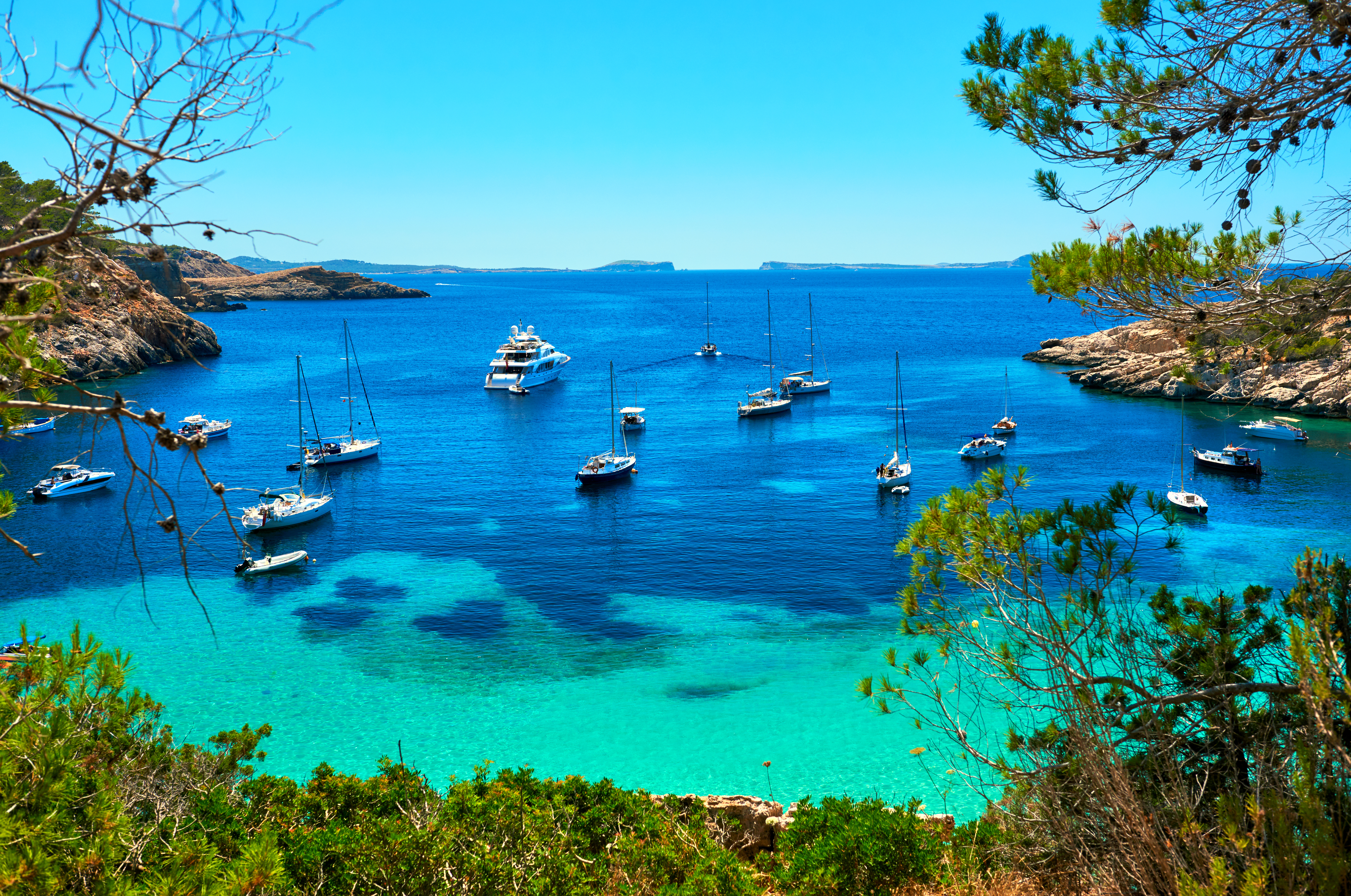 4 calas para perderse en Ibiza