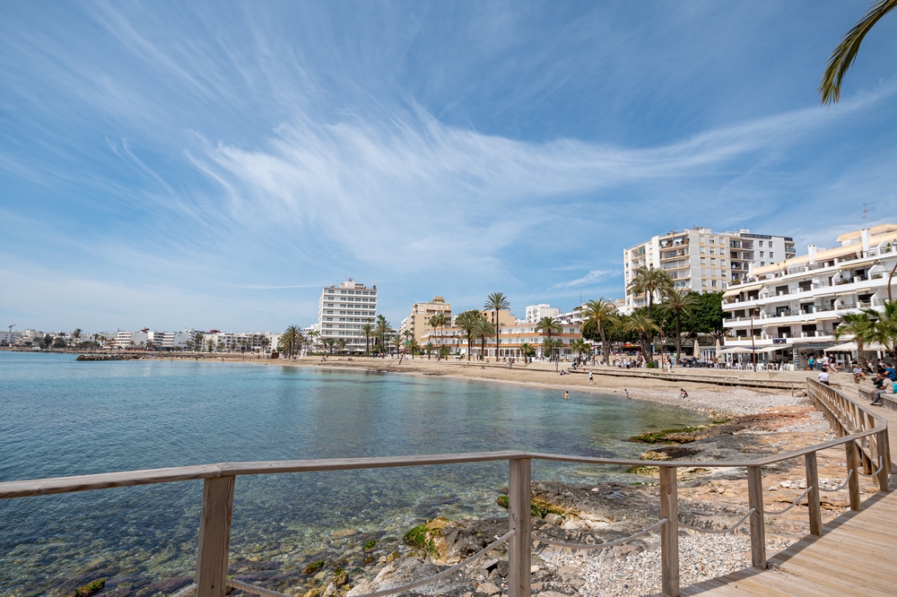 Donde alojarse en Ibiza: mejores zonas y playas en Ses Figueretes